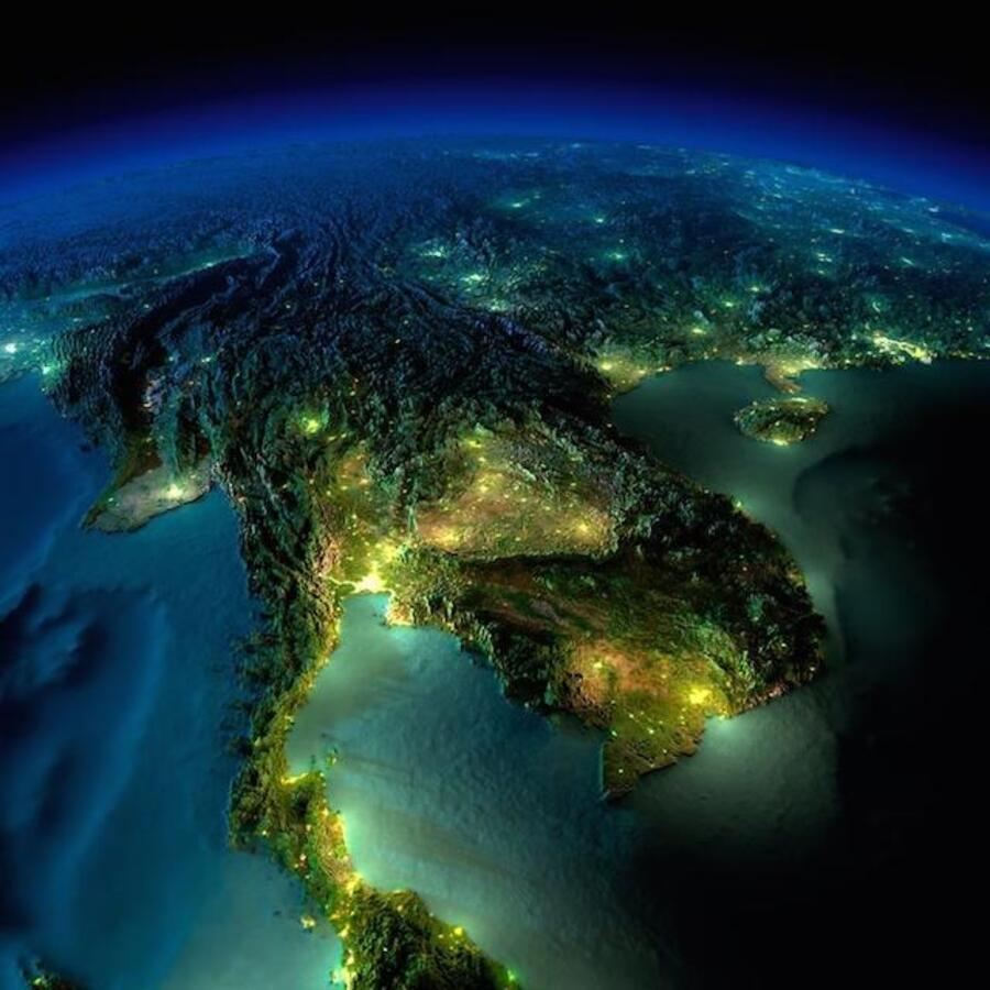 Đất  nước Việt Nam được chụp từ vệ tinh